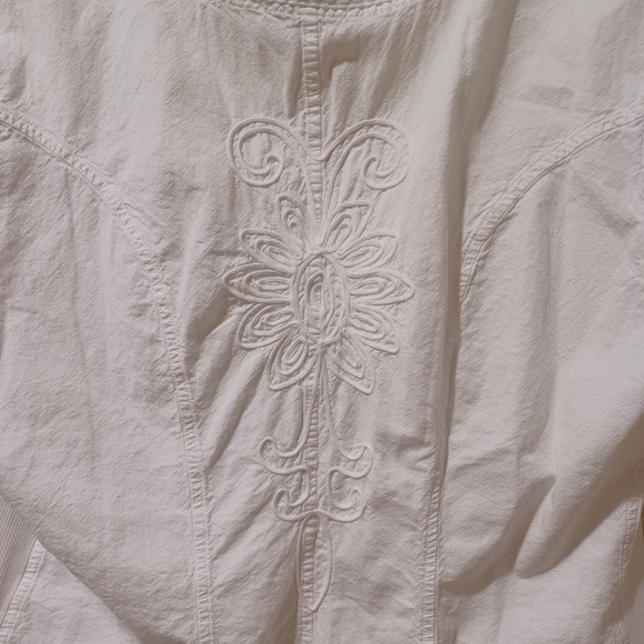 FLASH SALE!! Soft Surroundings White Peruvian Taos Top - Picture 5 of 7
